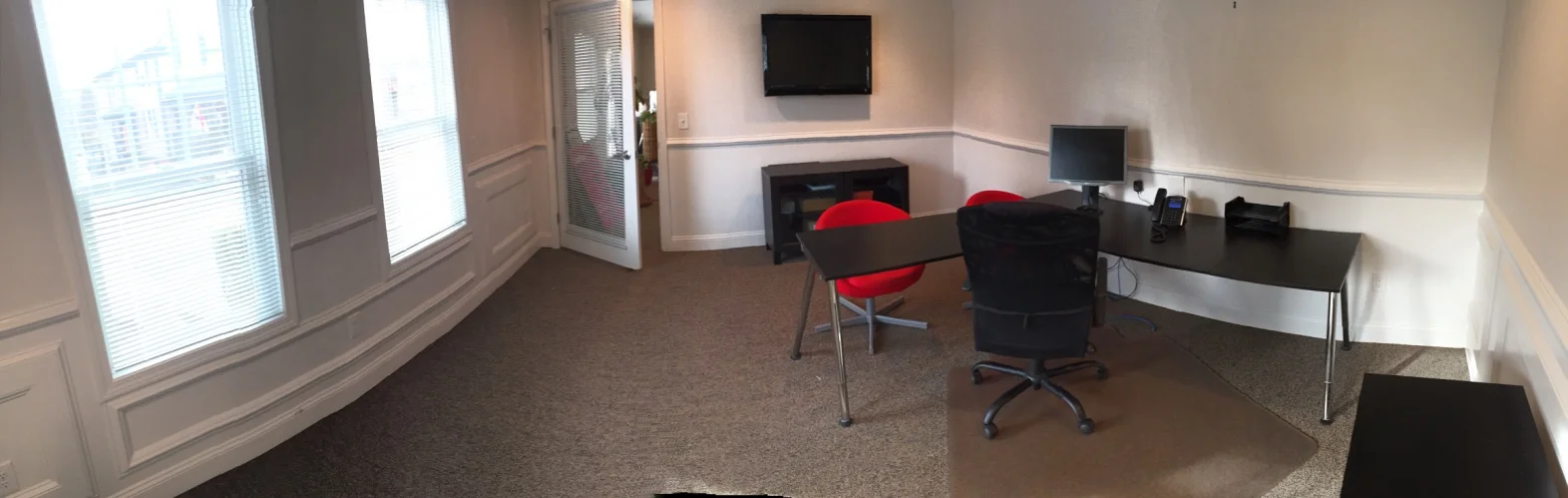 Suite 103 pic 4.jpg