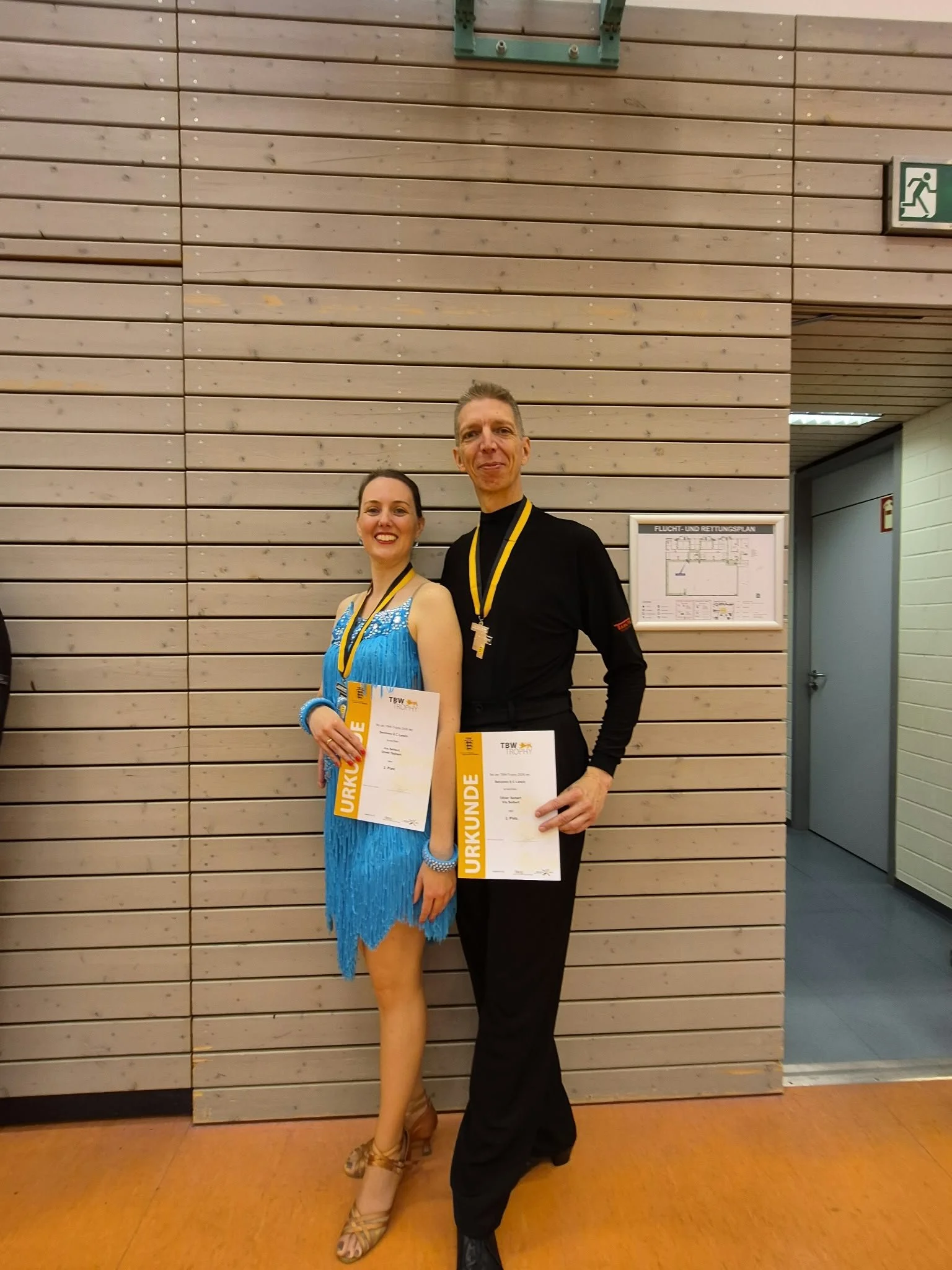 Iris und Oliver Sen II C Latein.jpg