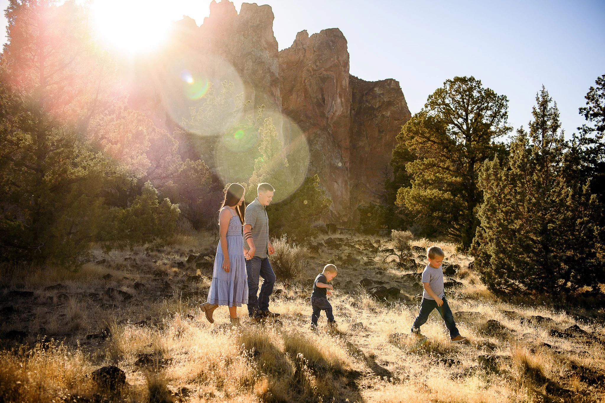Family photographer in Redmond Oregon. Family photographer in Bend Oregon. Family photographer in Sisters Oregon. Family photographer in Prineville Oregon. 