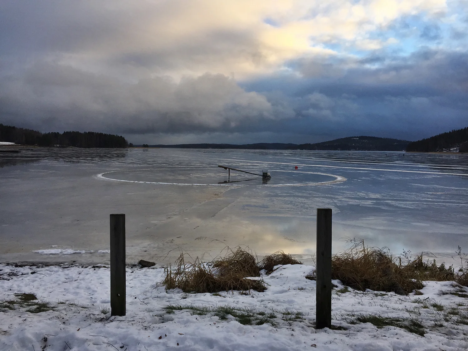 I finished my run at the lakefront and was confronted with this nice scenery. Lake Päijänne , Central Finland. 