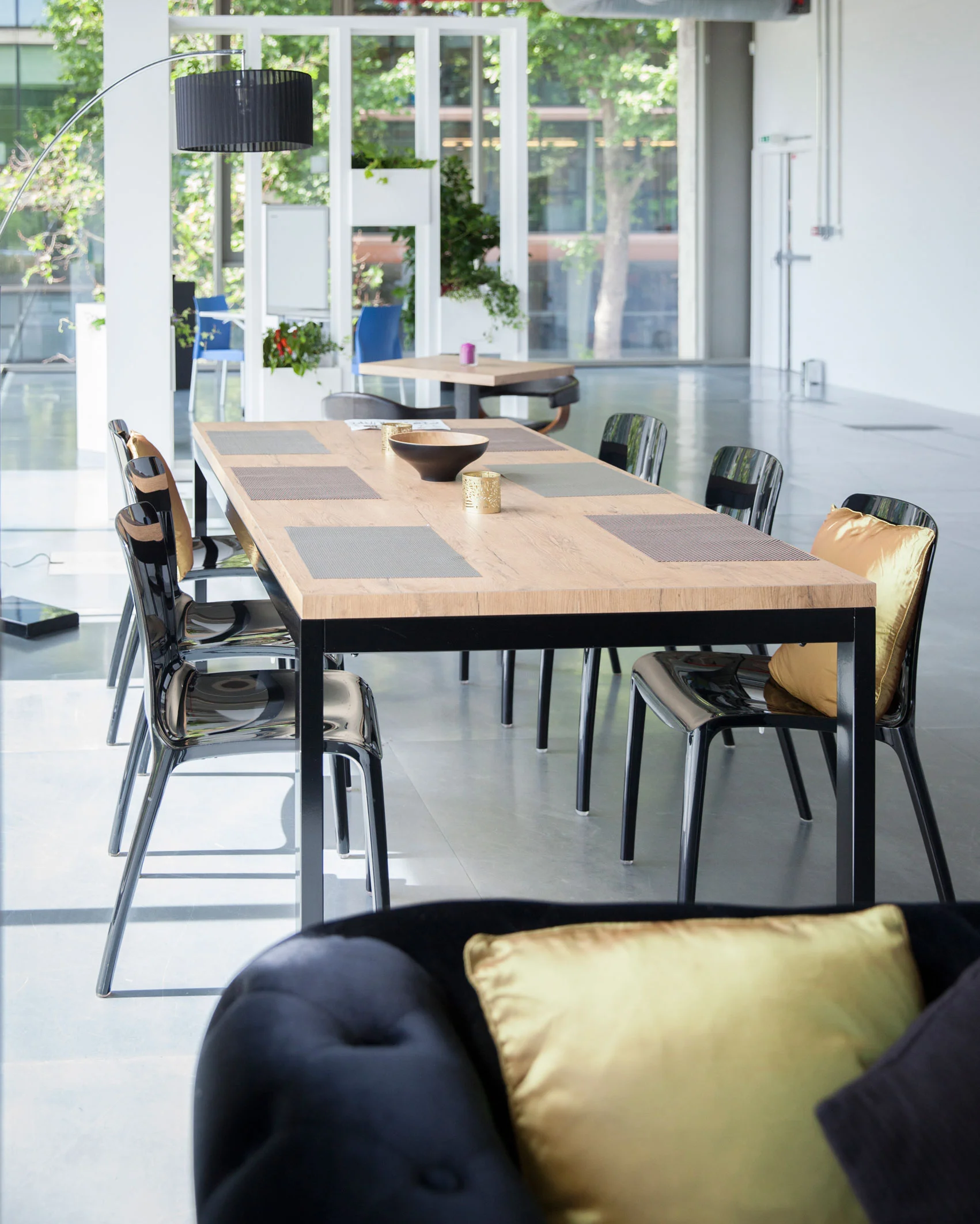 linea-plateau-bois-metal-noir.jpg