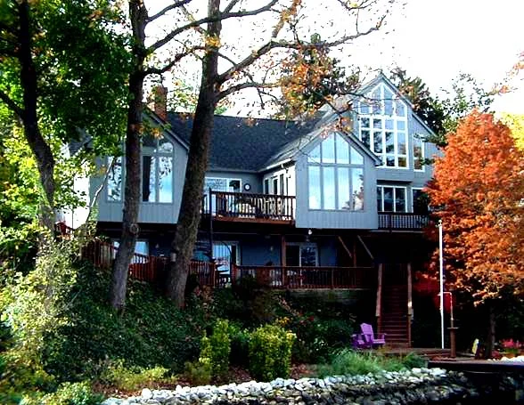 Ridgely Ave Residence - Back