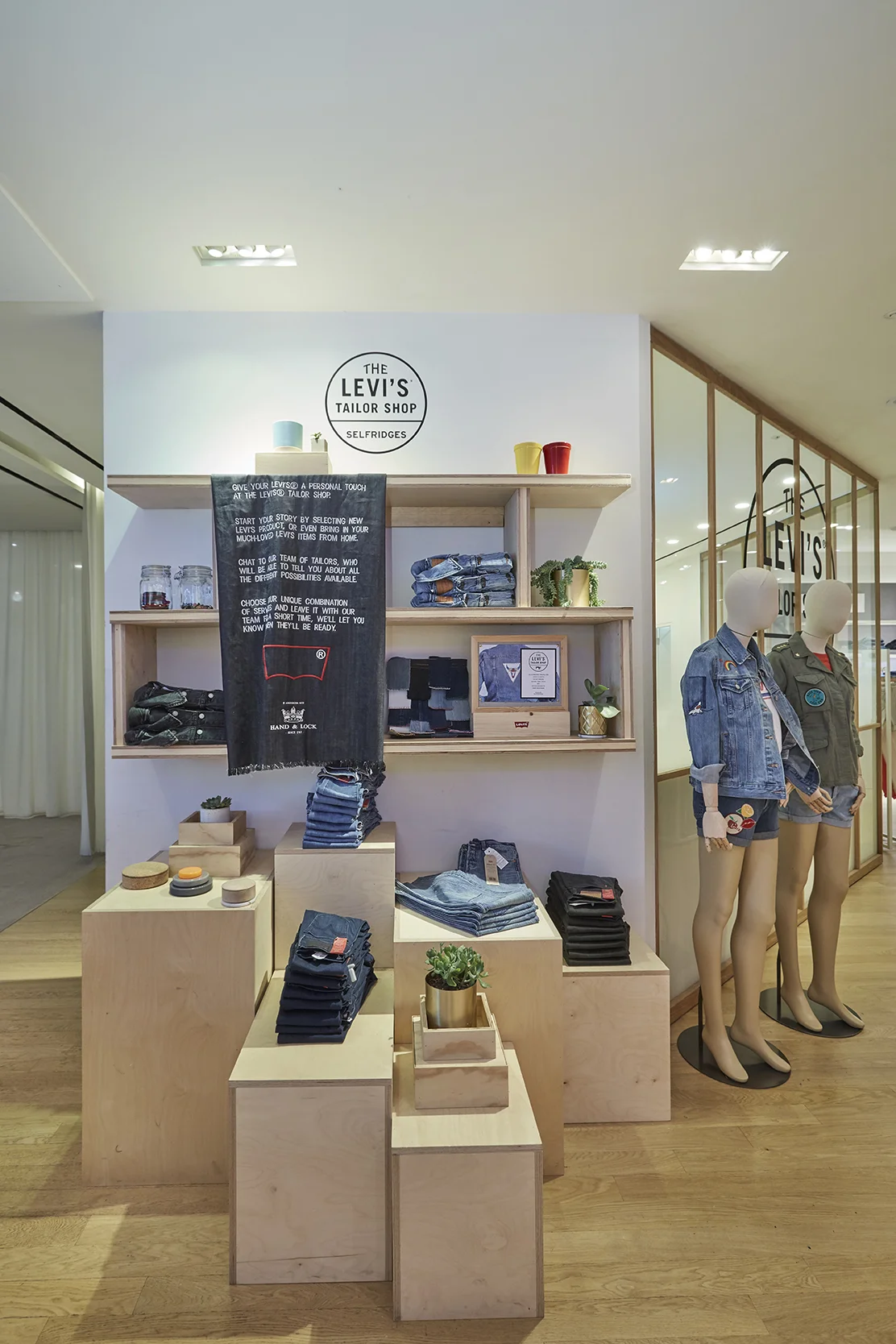 1607 Levis_013.jpg