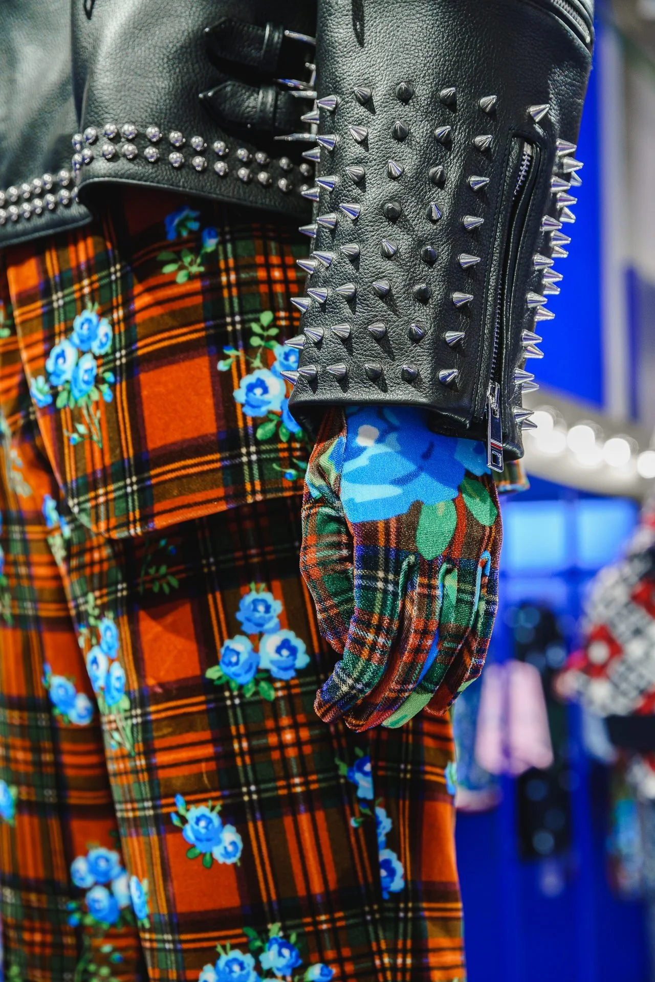64215b690c33f7e3c5dd3332_Tommy-Hilfiger-Store-Printemps-Paris-Warren-Lecart-Raw-collectif-39.jpg