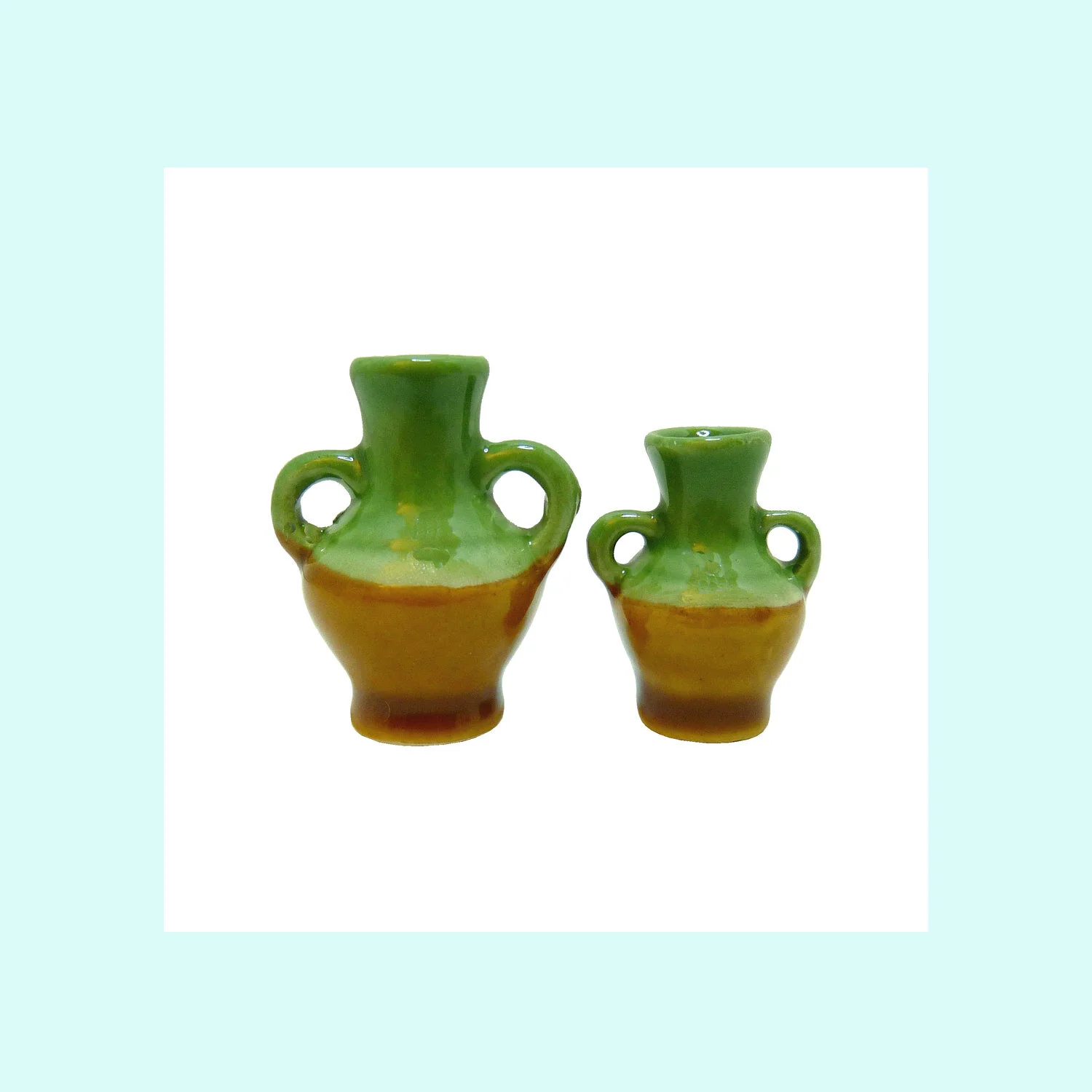 Two_Green_Urns_B901.jpg