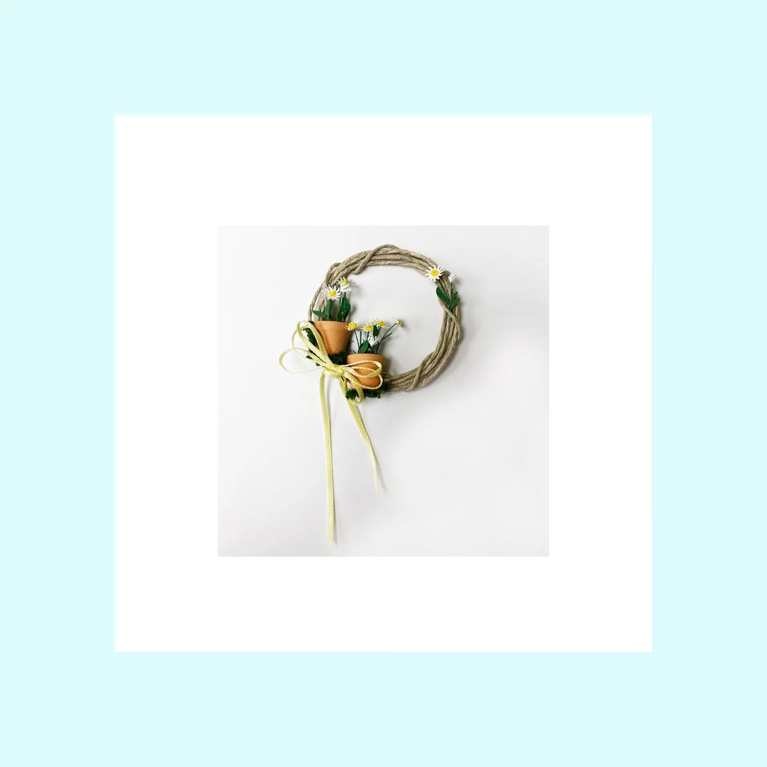 Daisy Pot Wreath.jpg