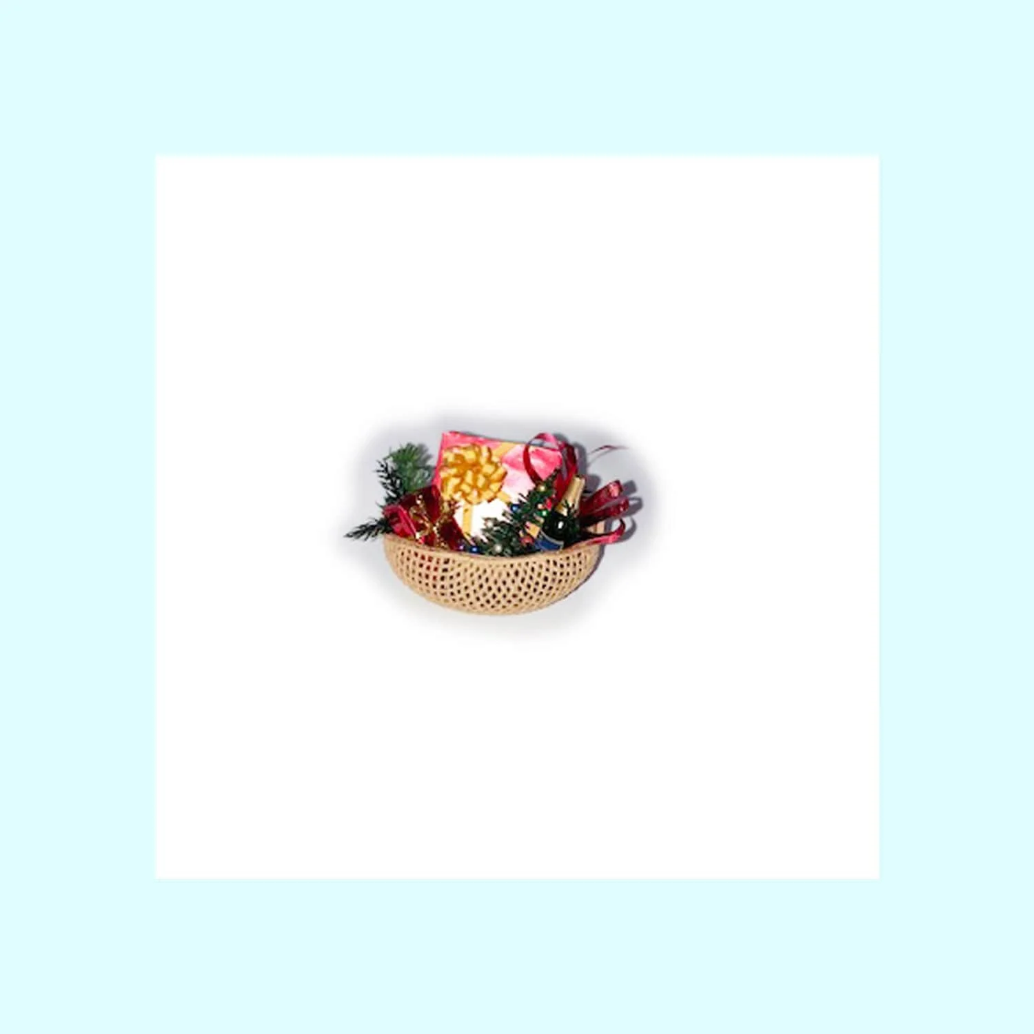 Christmas Basket - Oval with Tree and Bottle 2-min.jpg