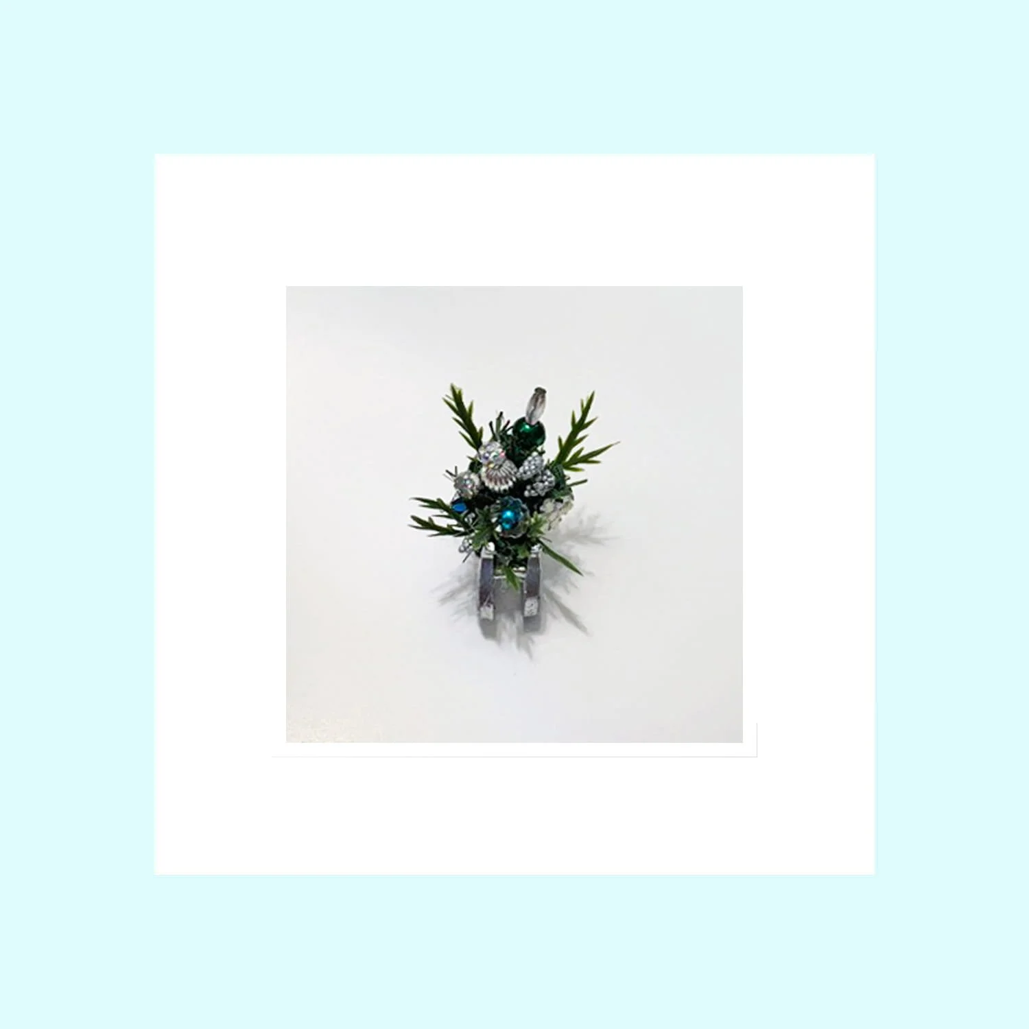 Christmas Centerpiece - Sleigh Silver and Blue.jpg