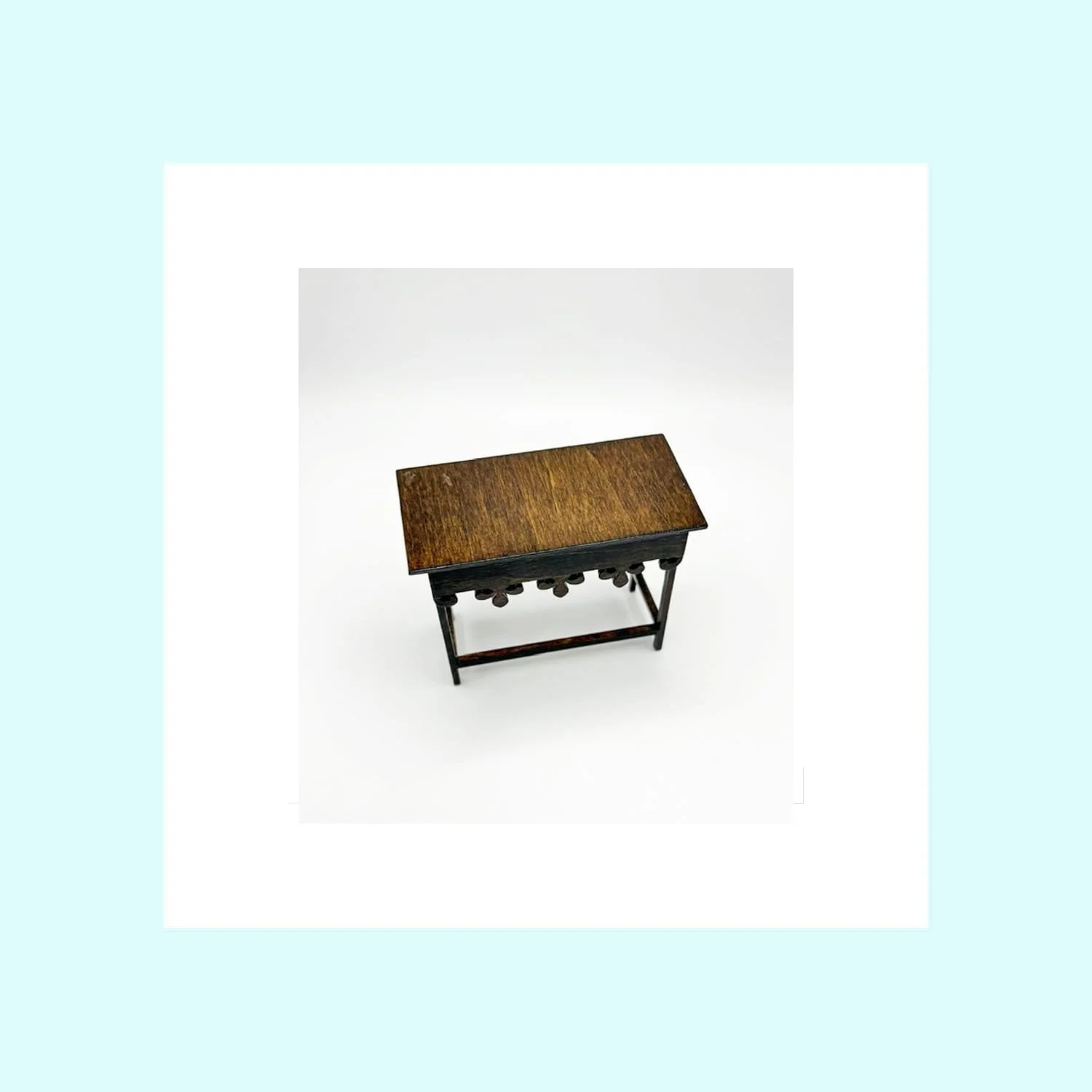 Farmhouse Accent Table A2.jpg