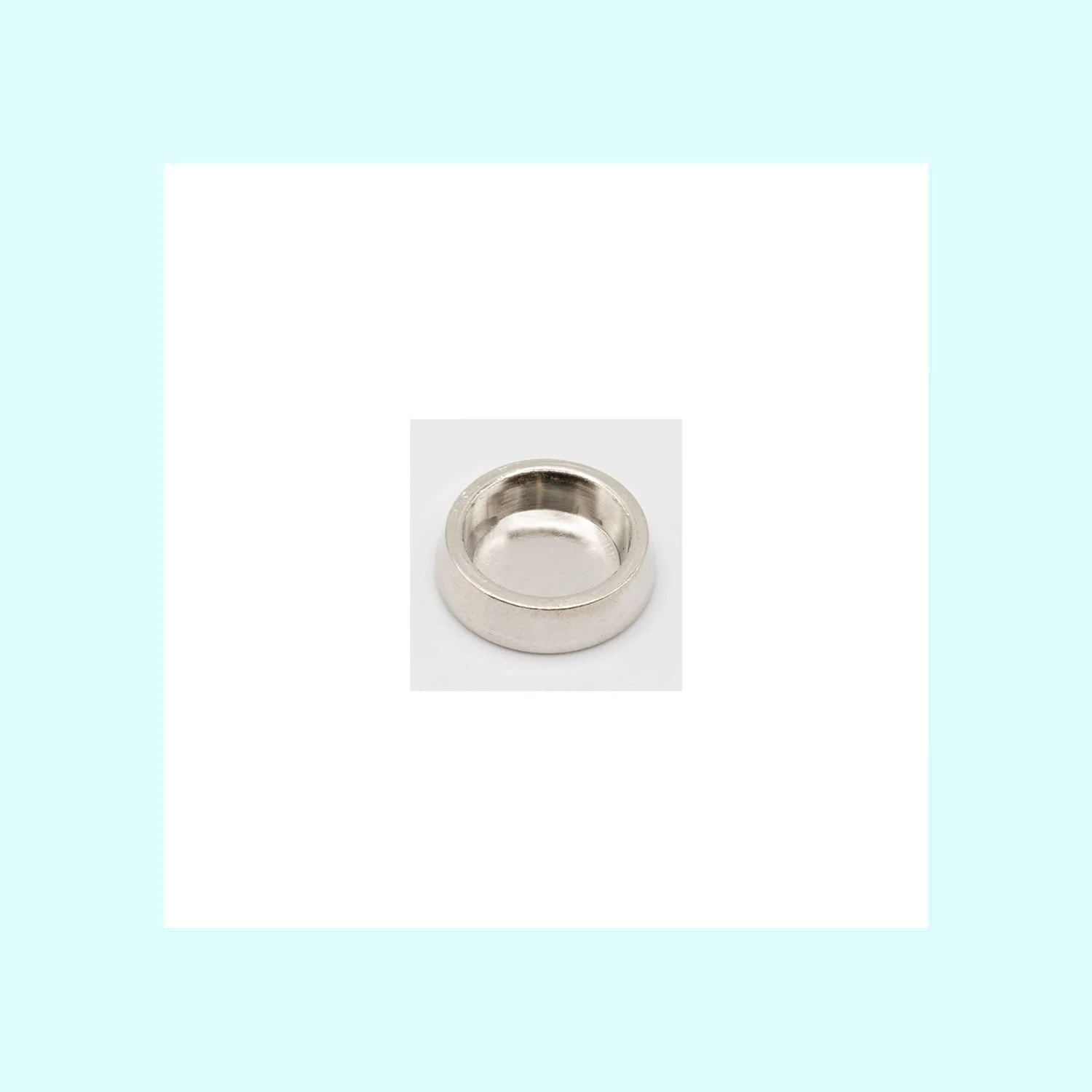 Dog Food Dish Metal 2 - IM65757.jpg