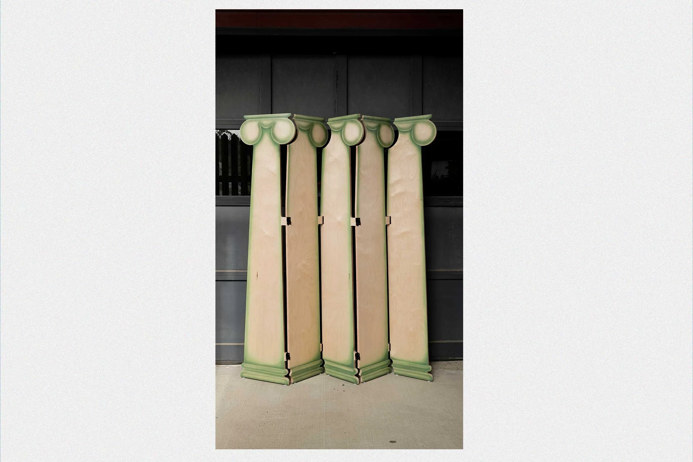 Column Screen . 2025 . Green