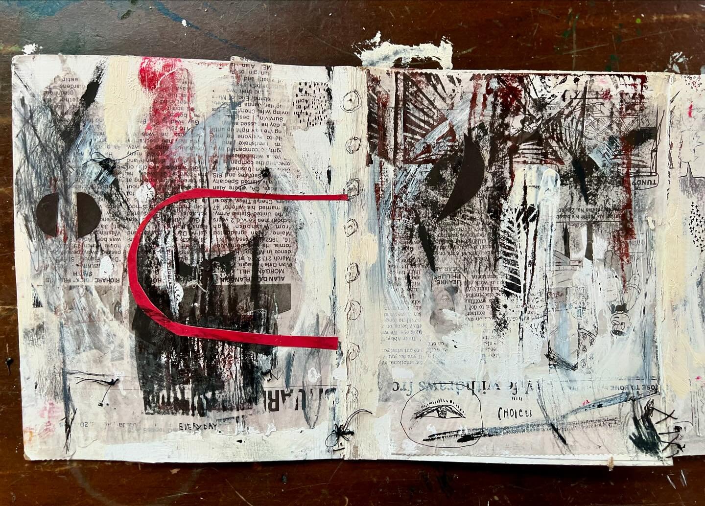 Everyday choices inspire love or hate. Where is your mind taking you? Or is your heart leading?❤️🤍🖤

#handboundbook #mixedmedia #livewithintention #artandwellbeing #liveyourtruth