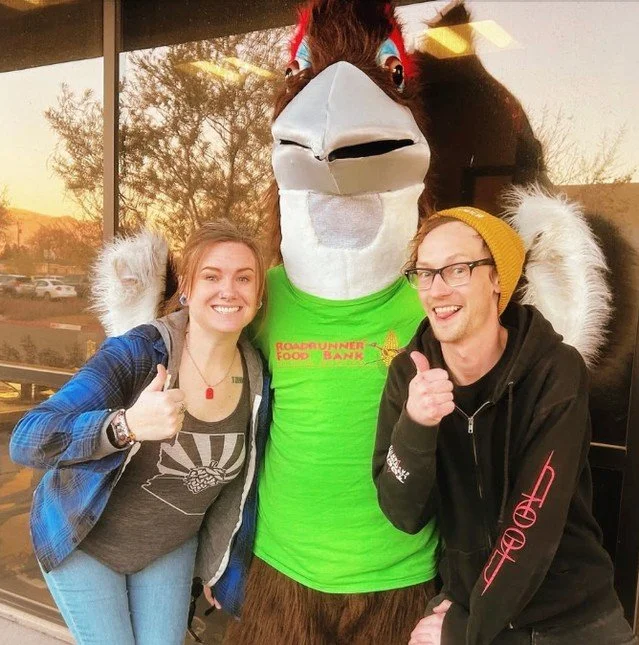 𝗛𝗼𝗽𝗲 𝘁𝗵𝗲 𝗥𝗢𝗔𝗗𝗥𝗨𝗡𝗡𝗘𝗥 𝘀𝘁𝗼𝗽𝘀 𝗯𝘆 𝗮𝗴𝗮𝗶𝗻 𝘁𝗼𝗱𝗮𝘆!⁠
⁠
TJ Trout / KKOB will be broadcasting live from Steel Bender on 𝗪𝗲𝗱𝗻𝗲𝘀𝗱𝗮𝘆, 𝗡𝗼𝘃𝗲𝗺𝗯𝗲𝗿 𝟮𝟲 (𝗧𝗢𝗗𝗔𝗬!) from 3-6 p.m., while Roadrunner Food Bank accepts no