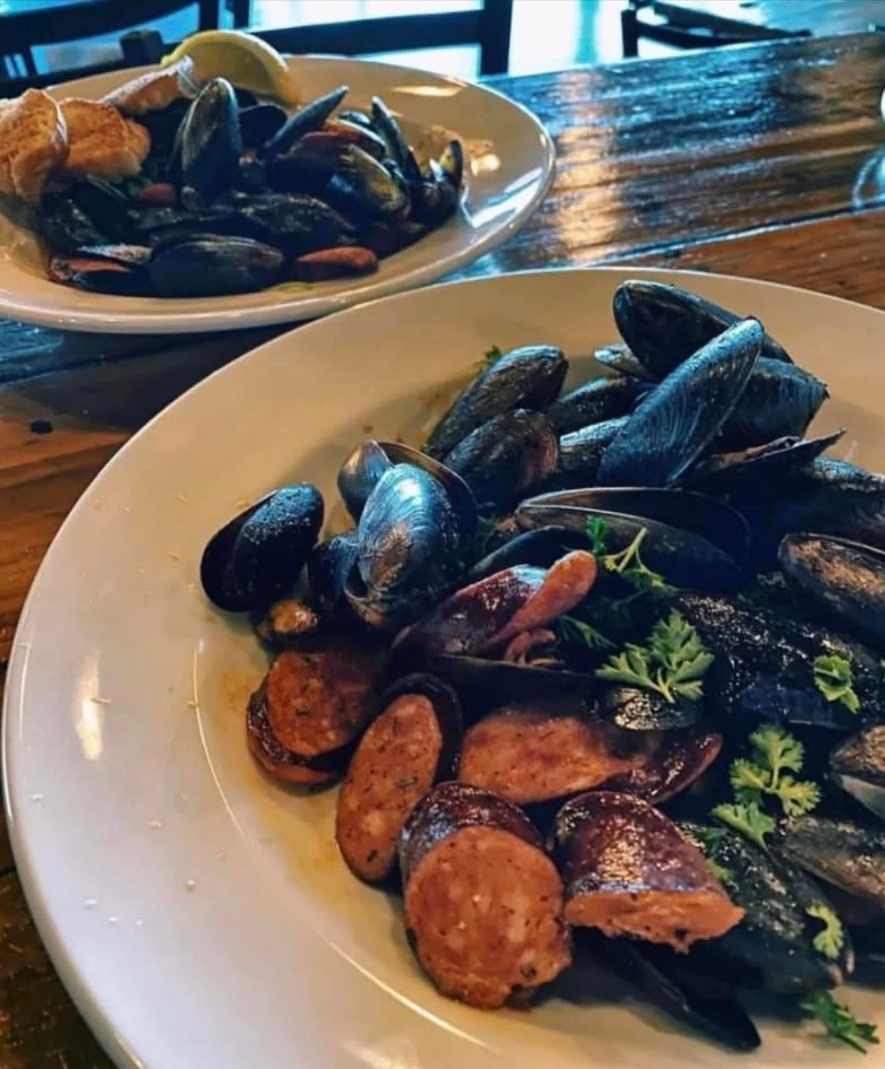 Get in my belly! 

Cajun Mussels boiled in Sparkfitter Amber &amp; butter with house Cajun seasoning and spicy andouille for Fat Tuesday. 

Plus 🍤 Gumbo and 🎷 NOLA jazz with The Storyville Five (6-8pm)

Food specials start at 11 a.m. &mdash; when i