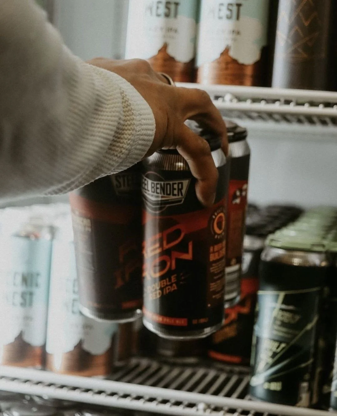Nothing beats seeing our Red Iron Double Red IPA in the wild! A huge shout-out to our friends at @elreyliquors for supporting #NMcraftbeer and keeping the local spirit flowing.⁠
⁠
If you&rsquo;re looking to stock up on some SB faves (and find some ot