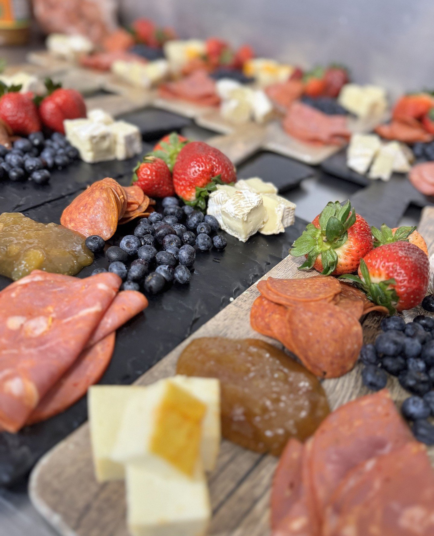 Just add pretzel🥨⁠
⁠
Brewers Board special available during Journey Thru the Tourney with 94 Rock this Thursday startign at 6 p.m. and again for the #NCAA Championship Game on Monday, April 6!⁠
⁠
⁠
#BuiltToBrew #newmexicofood #EatLocal