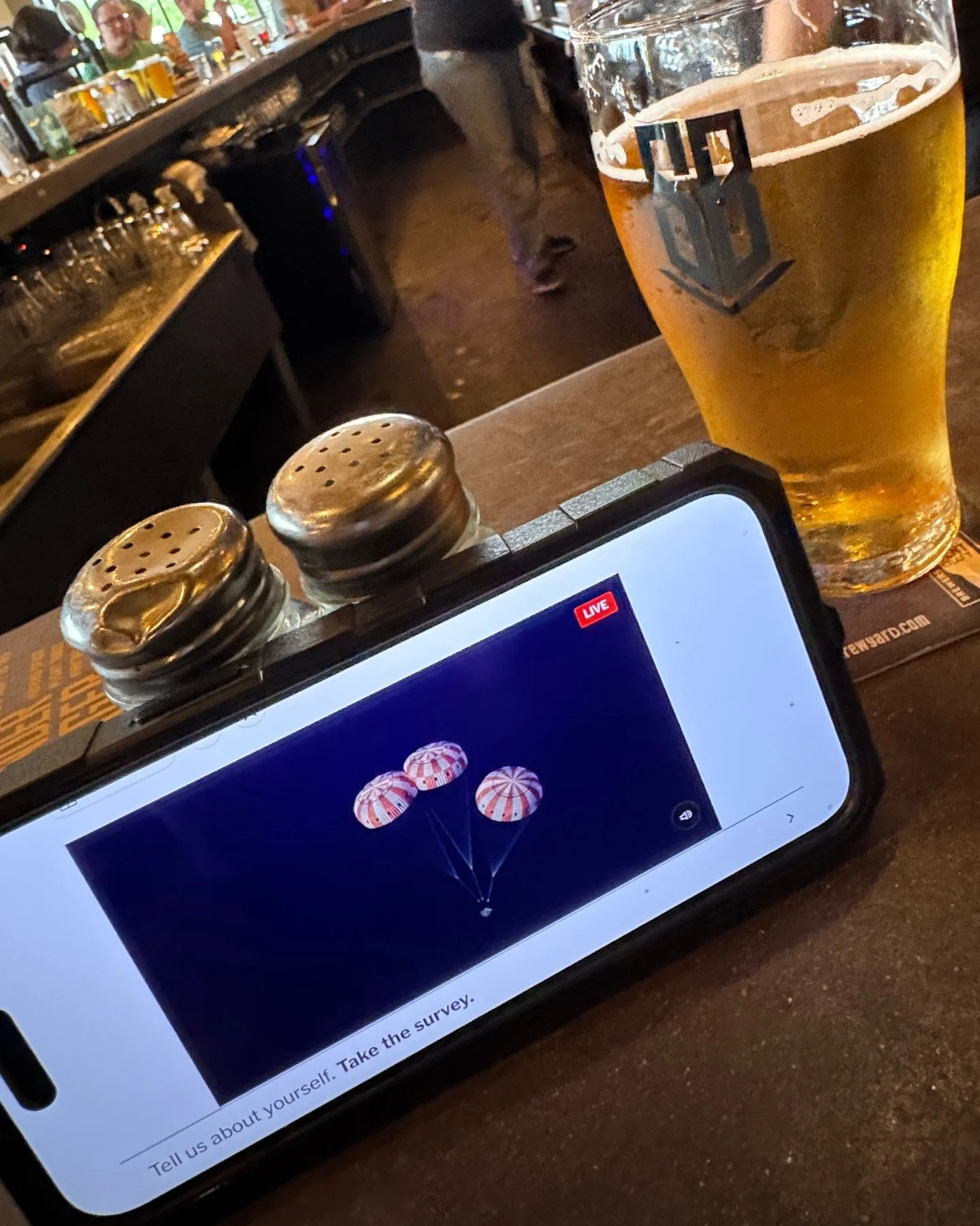 Not gonna lie, some &ldquo;sweaty eyeballs&rdquo; at the bar tonight. 

#artemisii