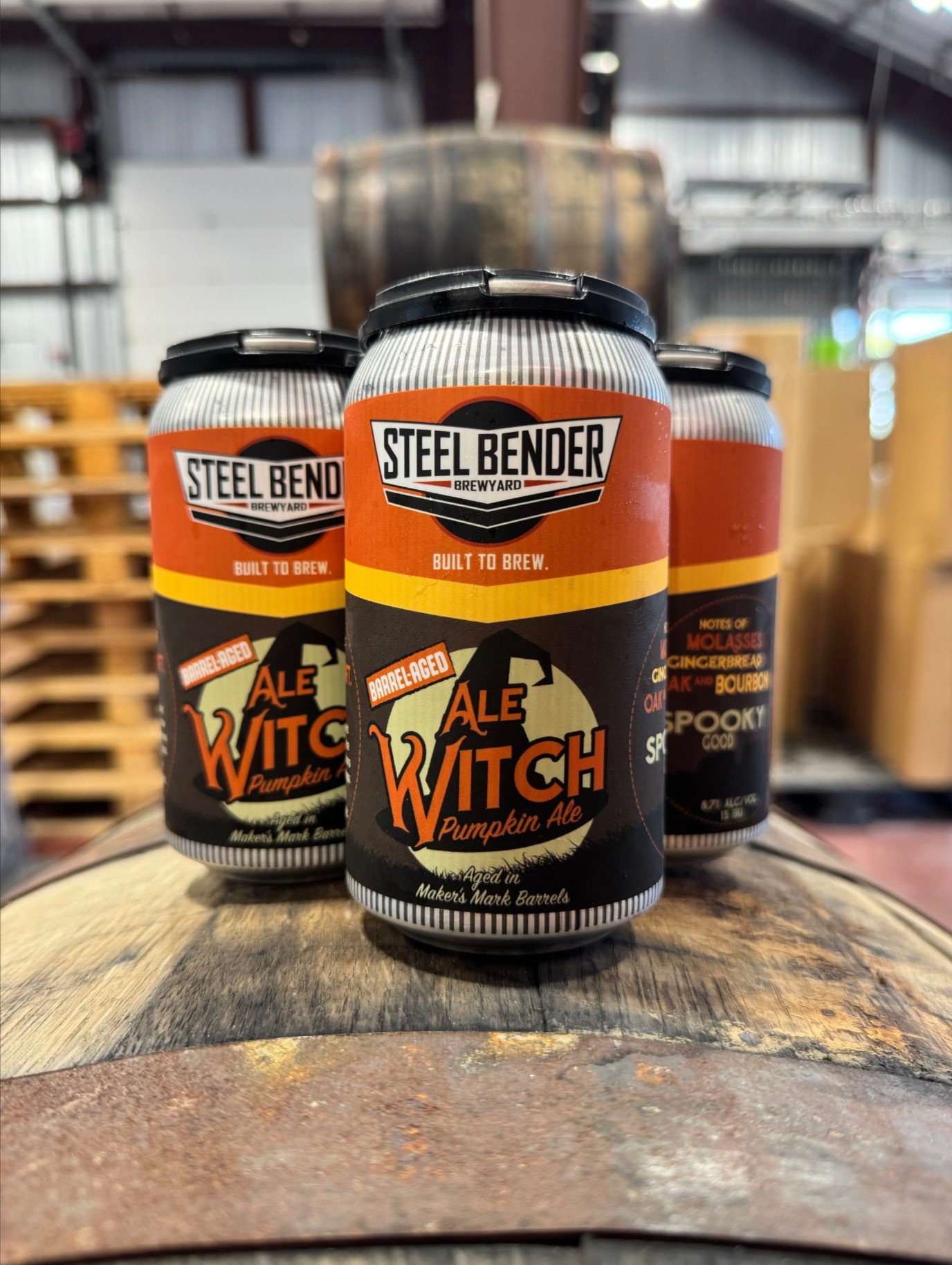 🎃 𝗡𝗘𝗪 𝗕𝗘𝗘𝗥 𝗙𝗥𝗜𝗗𝗔𝗬! 𝗕𝗼𝘂𝗿𝗯𝗼𝗻 𝗕𝗮𝗿𝗿𝗲𝗹&ndash;𝗔𝗴𝗲𝗱 𝗔𝗹𝗲 𝗪𝗶𝘁𝗰𝗵 𝗣𝘂𝗺𝗽𝗸𝗶𝗻 𝗔𝗹𝗲⁠
⁠
Just over a year ago, our friends at M&rsquo;Tucci&rsquo;s gave us a Maker&rsquo;s Mark barrel that had previously held their Priva