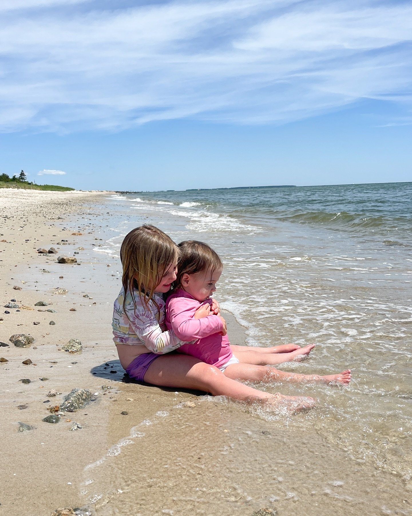 Summer is here ☀️🌊🤍