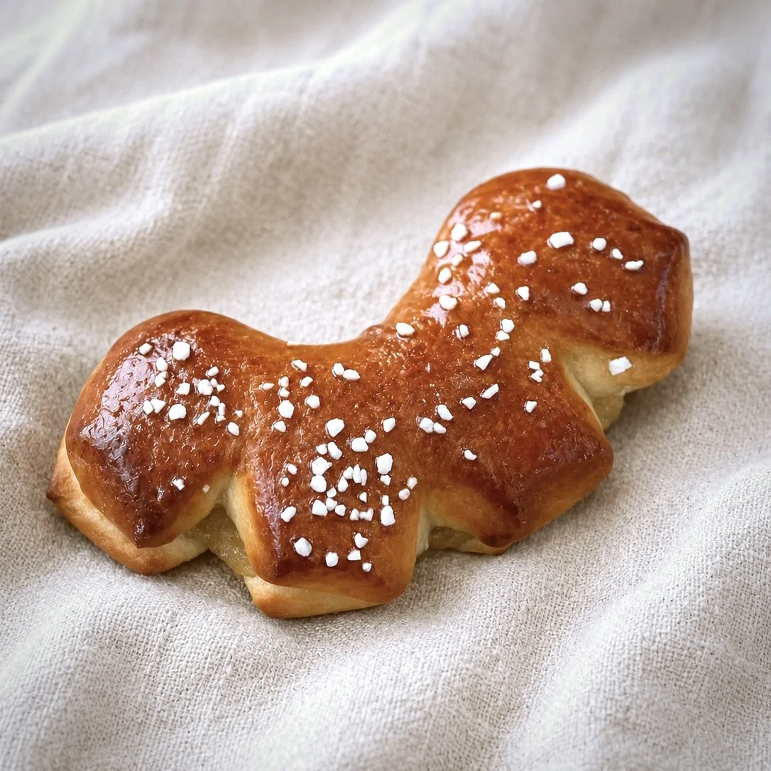 Apricot Bear Claw - Single