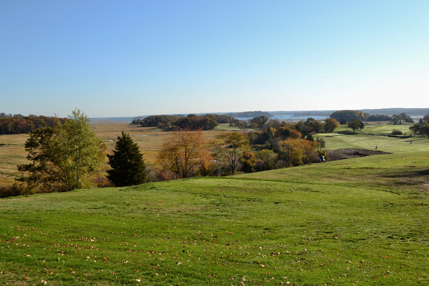  New Bunker &amp; Hillside Contouring - 4th Hole 