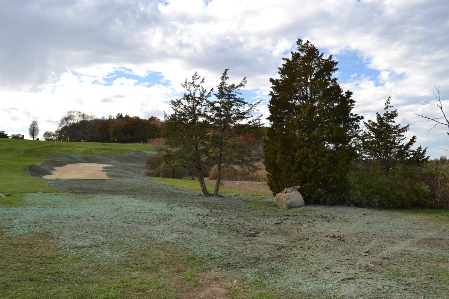  New Bunker &amp; Hillside Contouring - 4th Hole 