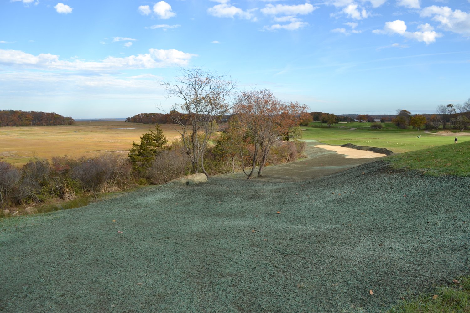  New Bunker &amp; Hillside Contouring - 4th Hole 