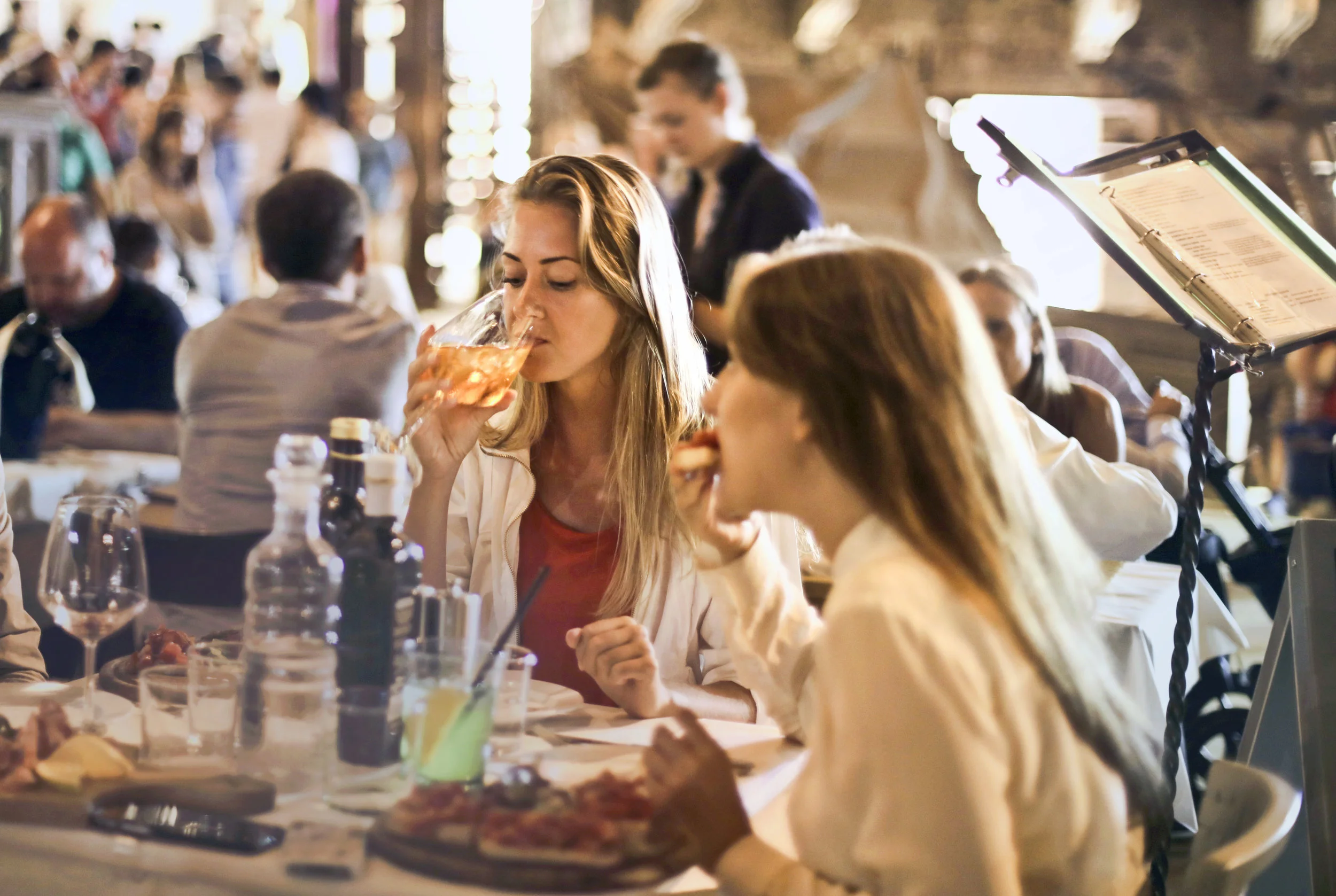 Feeling comfortable at a white table cloth dinner