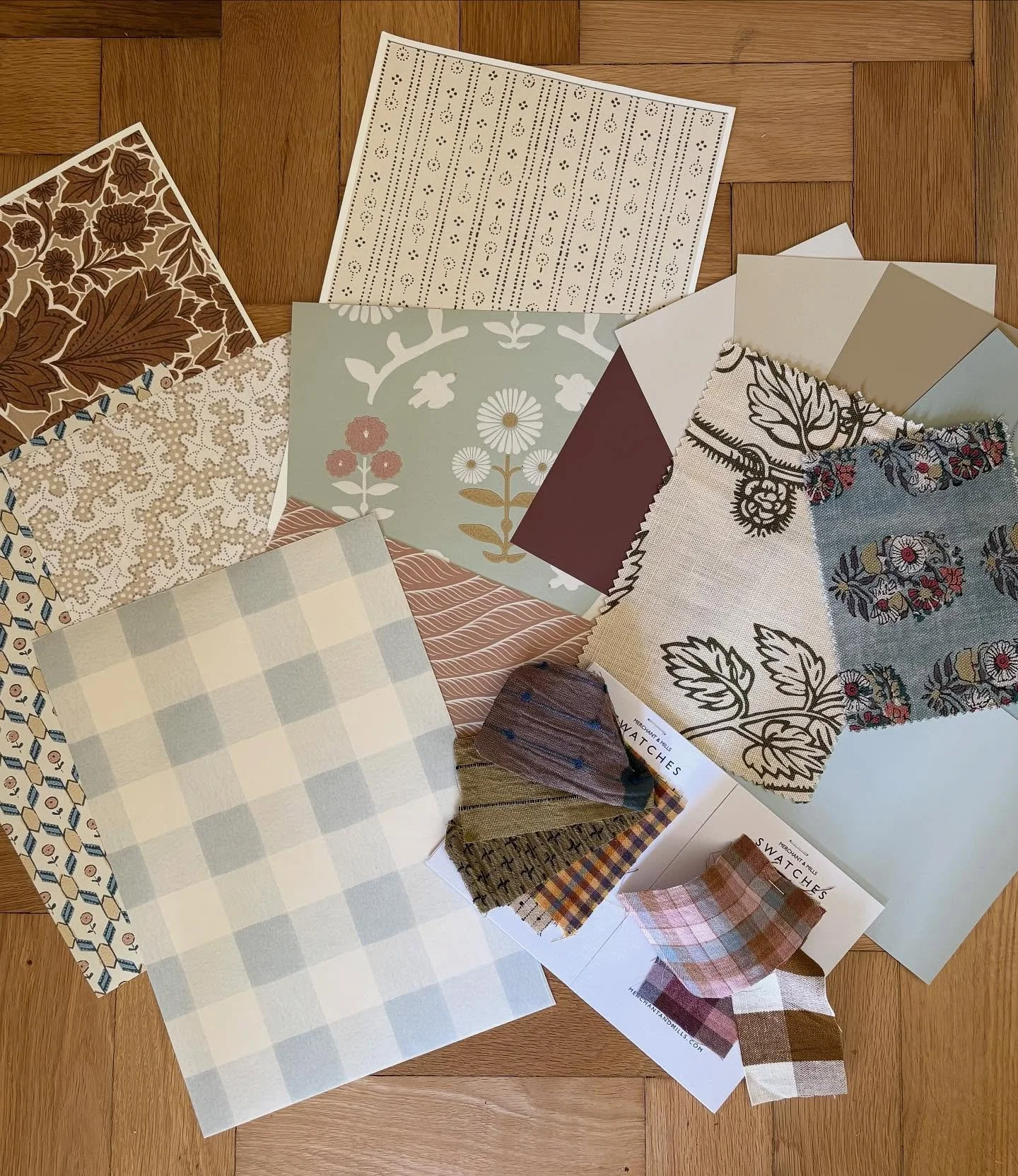 Long list for a 3 bedroom cottage, shame it's not a 6 bed #decisionsdecisionsdecisions #trusttheprocess #moderncountry #moderncountryinteriors #cottagecoredecor #wallpaperwednesday #interiordesignnorthyorkshire