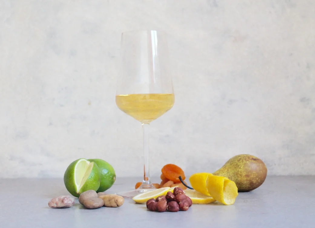 Key flavours: Lime, Stones, Hazelnut, Apricot, Lemon, Lemon peel, Pear 