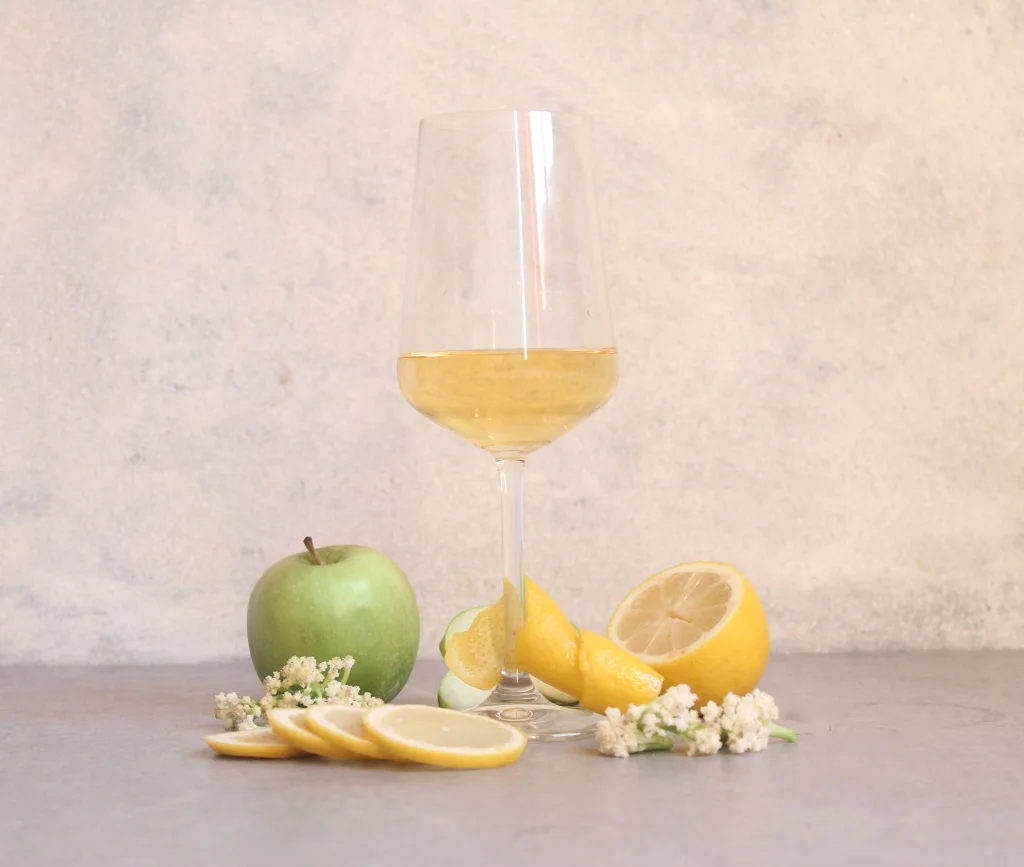 Key flavours: Green Apple, White Blossom Lemon, Lemon Zest