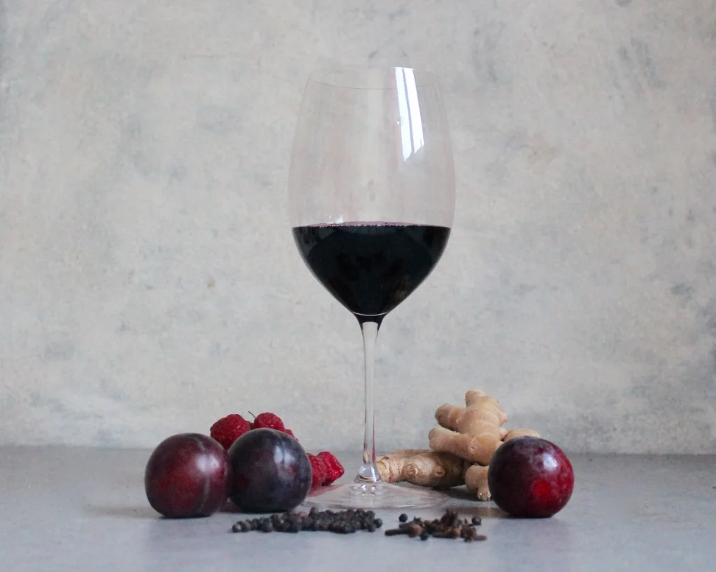 Key flavours: Plum, Raspberry, Ginger, Clove, Pepper
