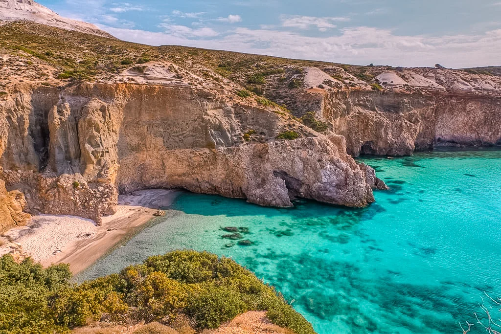 amazing low budget beach destinations.jpg