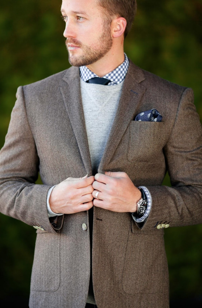 notched lapel suit.png