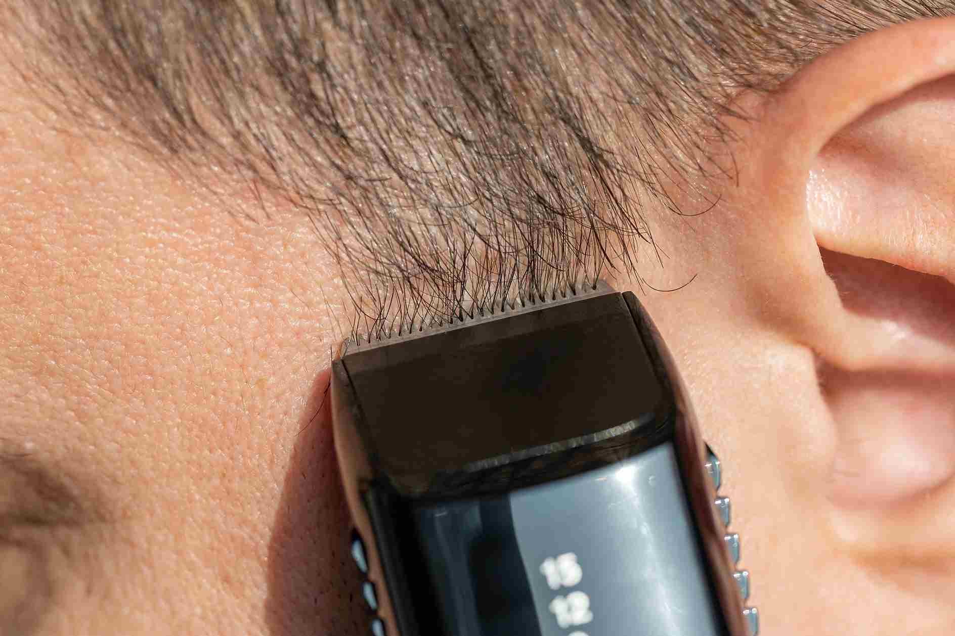 A Step-by-Step Guide: How to Trim Sideburns Like a Pro