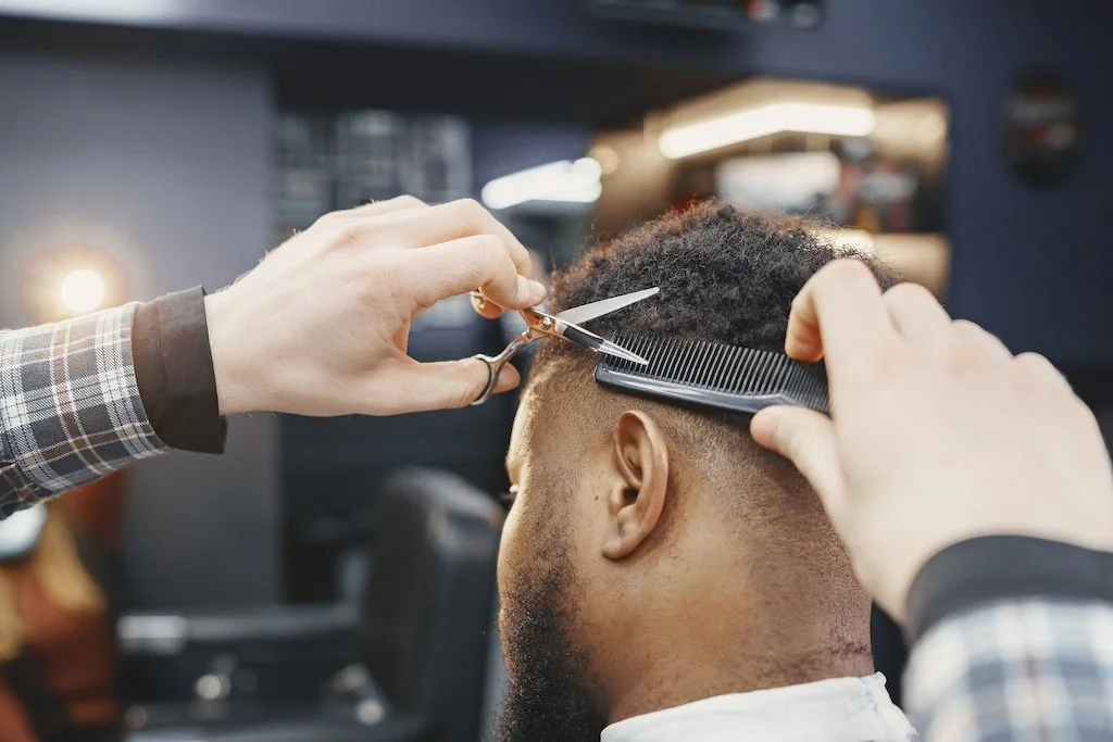 How Long Do Men's Haircuts Take​? Average Timeline