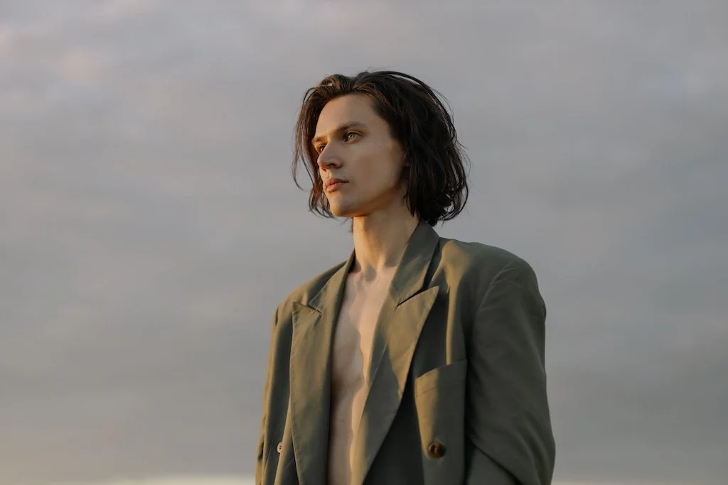 Good Haircuts for Men with Straight Hair