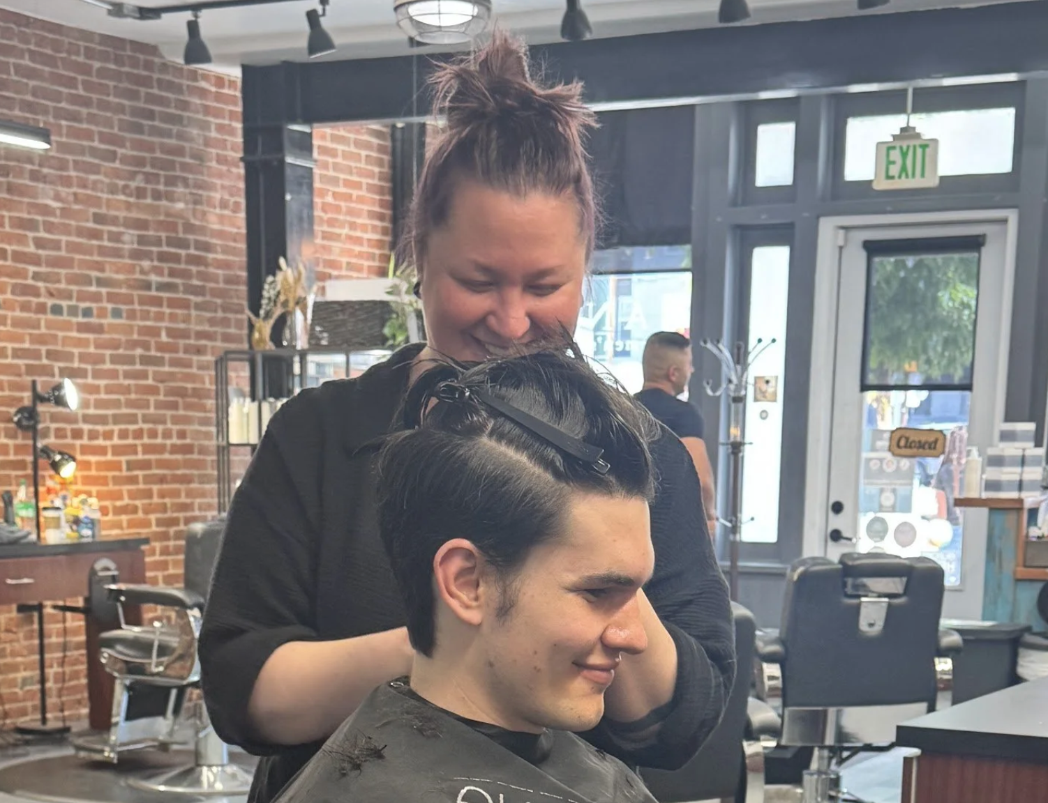 experienced barber for men's haircuts in Denver