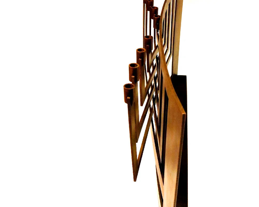Bronze_Menorah_04.jpg