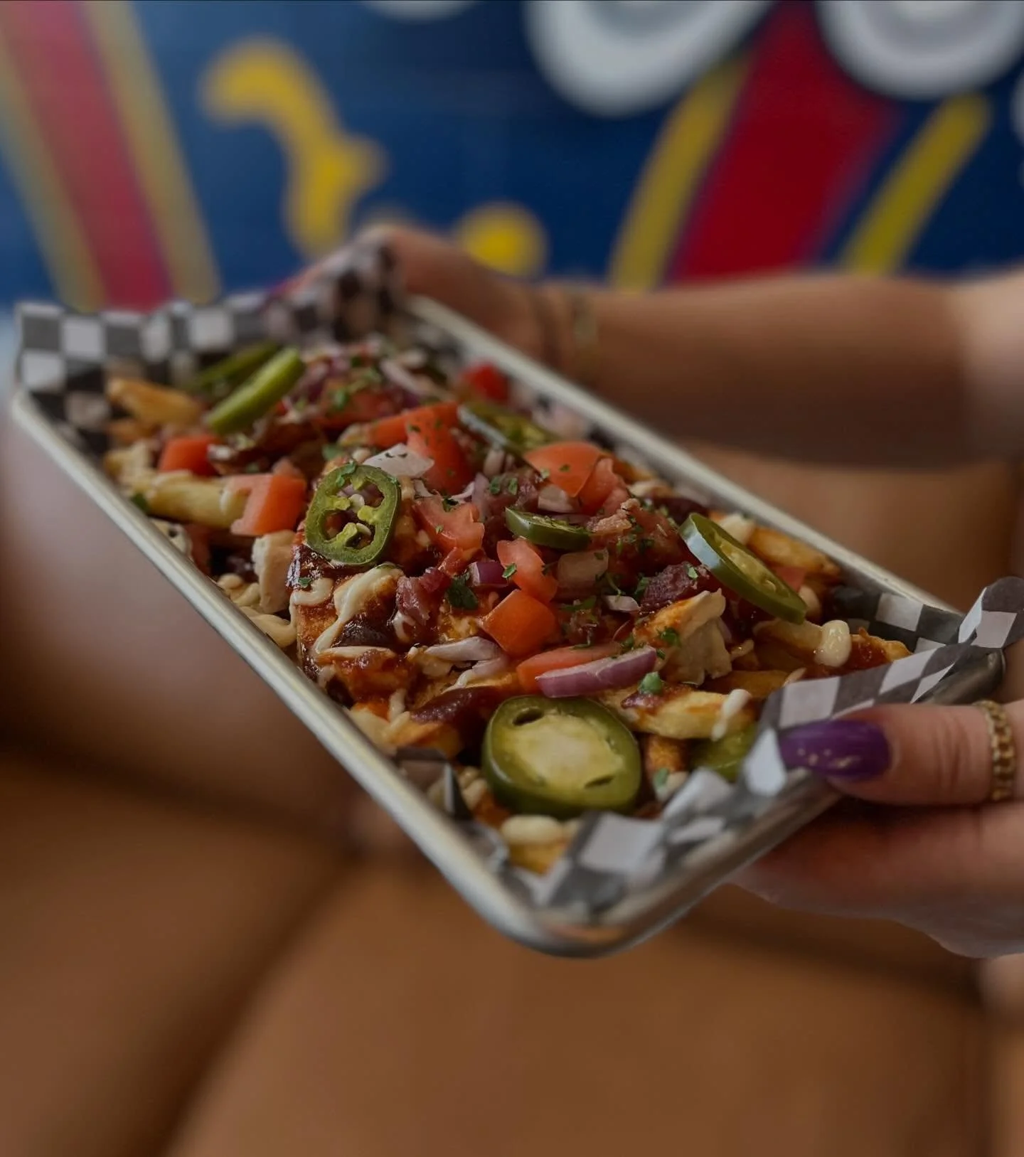 Supreme Fries have entered the chat 🍟👑 
Golden fries loaded with chicken, bacon, NEIPA BBQ, garlic aioli, hot sauce, tomatoes, red onions, pickled jalape&ntilde;os, and fresh herbs. 
Don&rsquo;t leave this dish on read. 😉 #yycfood #yycbrewery