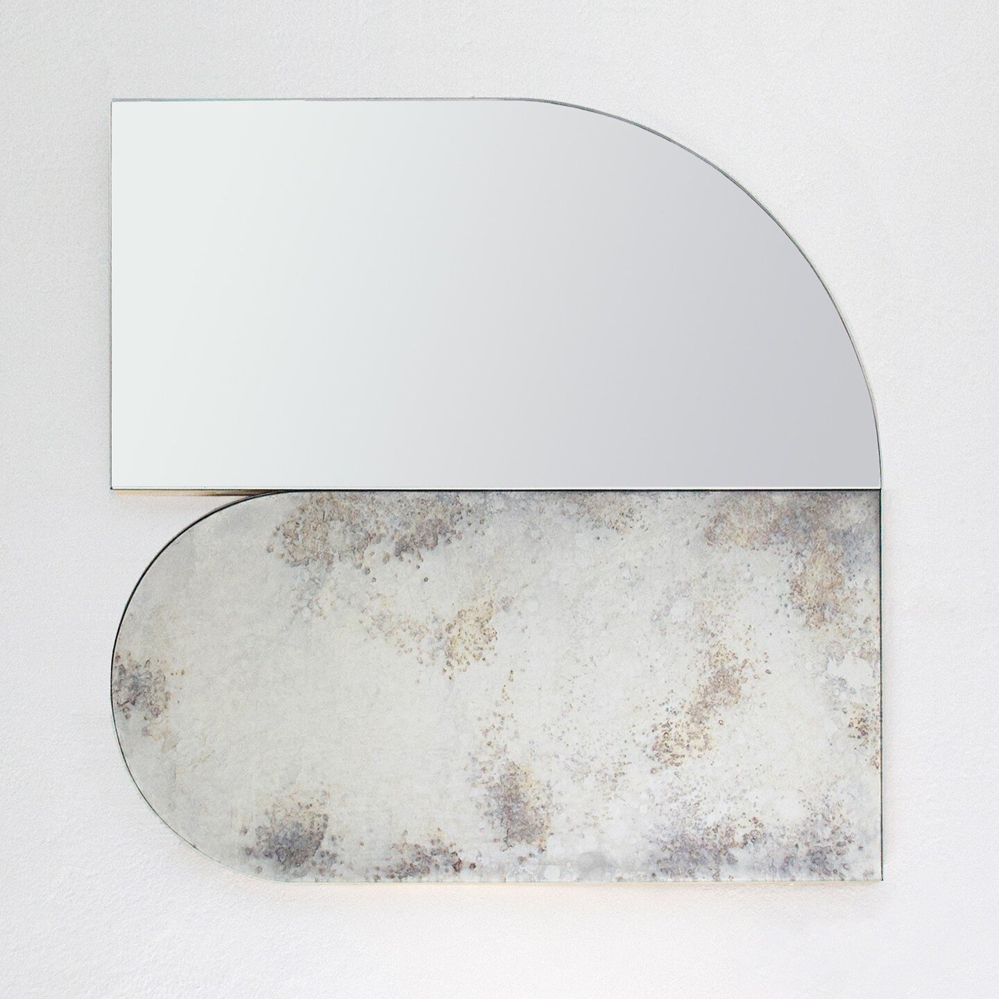 A sideways ESTHER mirror for @mediumplenty. I'm excited to see this one installed along with a custom mirror backsplash mural.⁣
⁣
⁣
⁣
⁣
⁣
#design #home #interiordesign #moderndesign #moderninterior #interiorarchitecture #interiors #decor #deco #homed