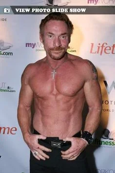 9bd7d51ae279fadbc37f1cc8f342a2f2--danny-bonaduce-group-photos.jpg
