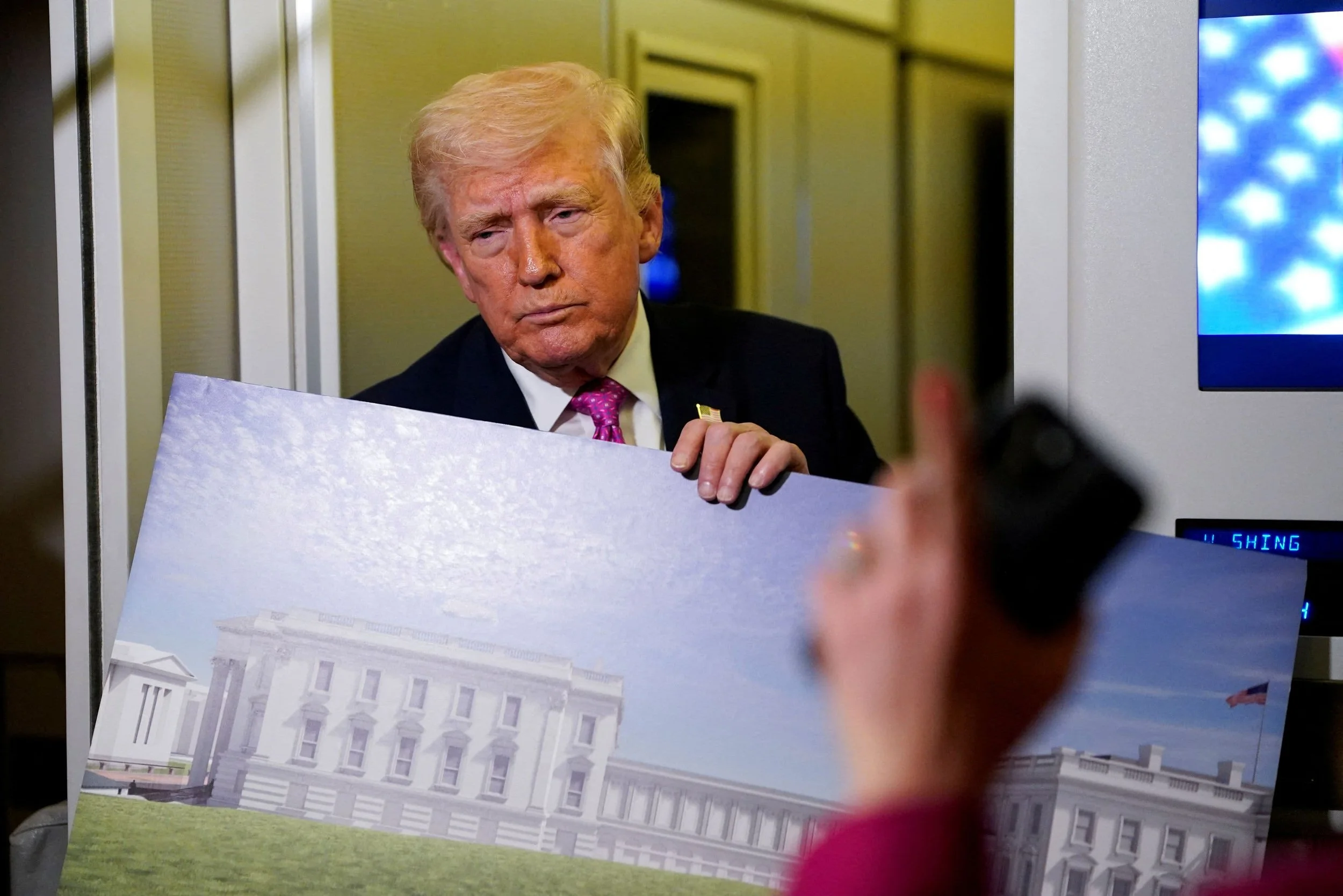 We Don't Need a Flying Palace or White House Ballroom, But If We Did, They Should Be Paid for By the Government, Not Thinly Veiled Bribes