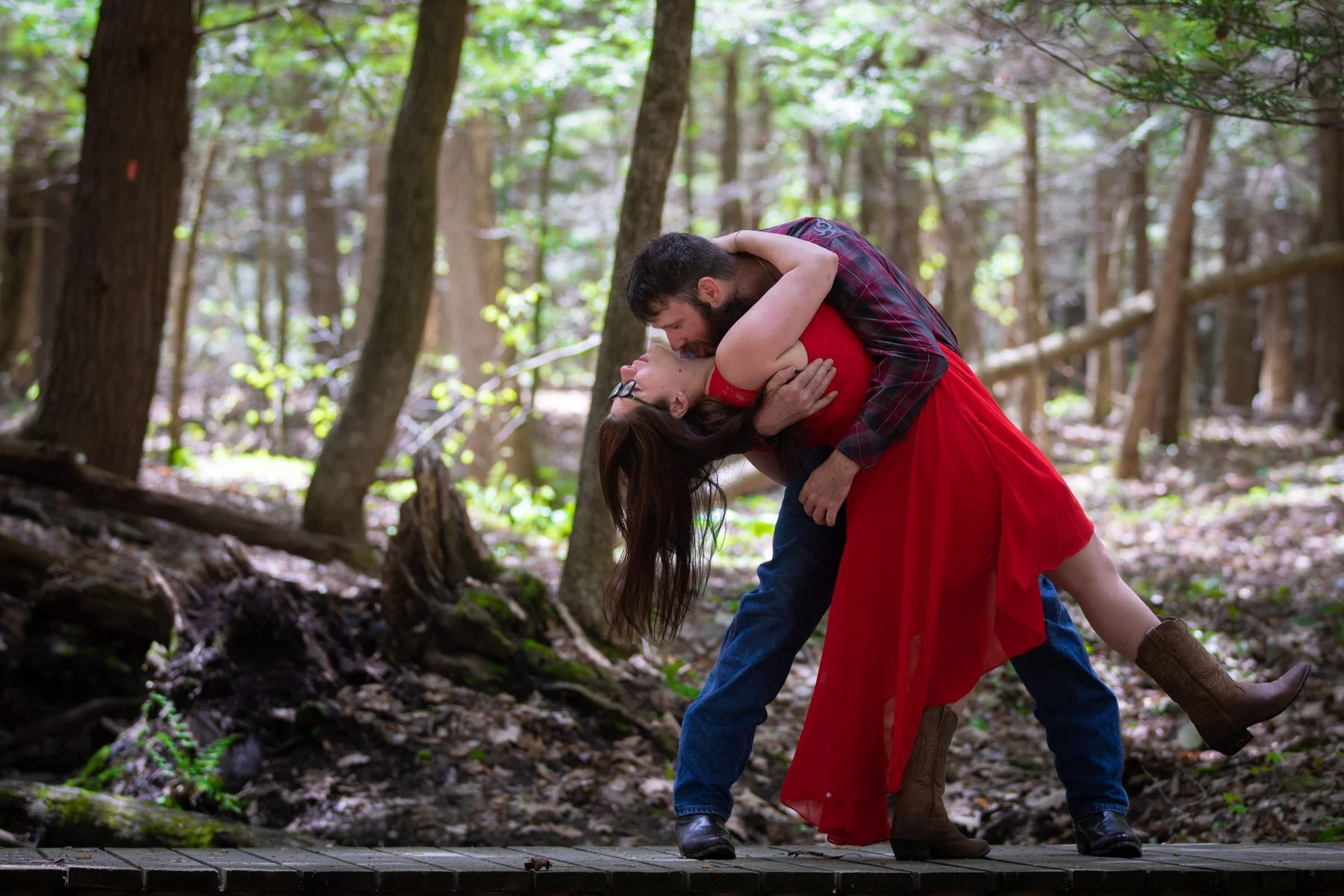 Pure passion in May at Wolfe Park in Binghamton for an engagement shoot. (Canon 5D Mk IV, 70-200 2.8L, 1/200 sec at F / 2.8, ISO 320 at 105 mm, naturally lit)