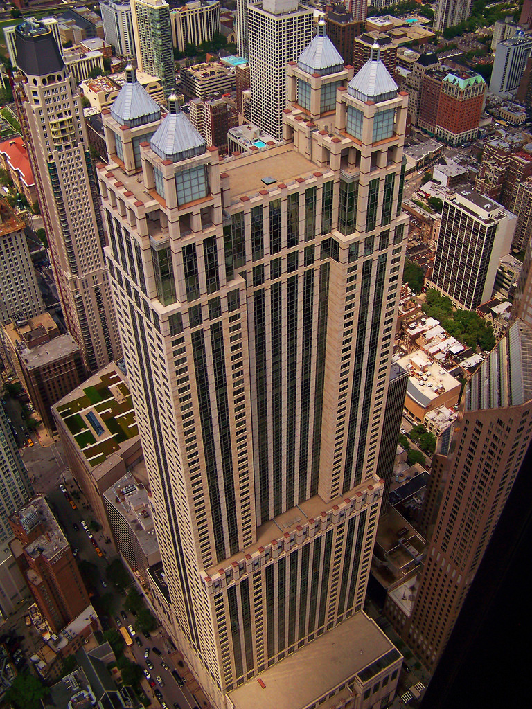 THE RESIDENCES AT 900 - Chicago Ill