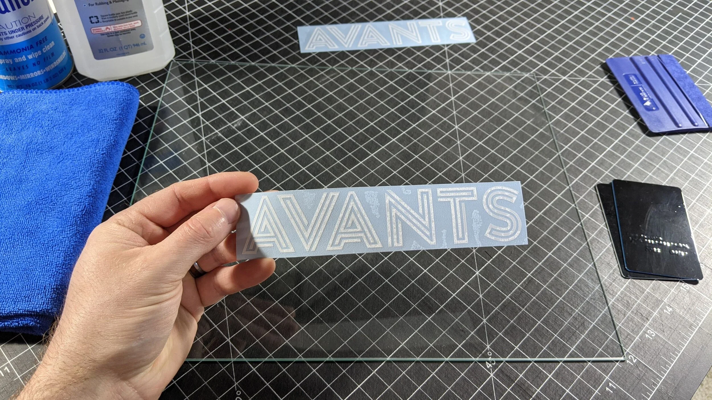Avants Sticker "How To Apply" Video