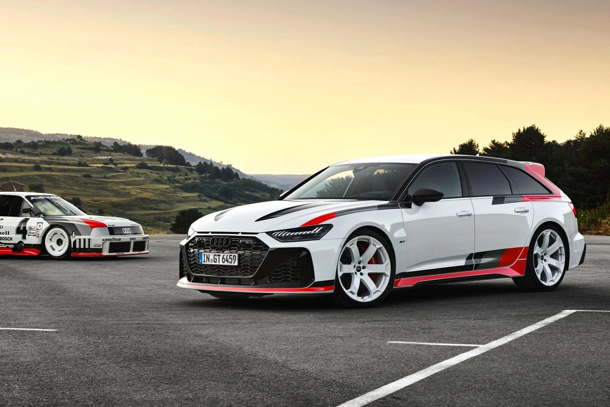 R8 Track Days, New 911 Hybrid Doesn't Suck, and That New RS6 Avant GT