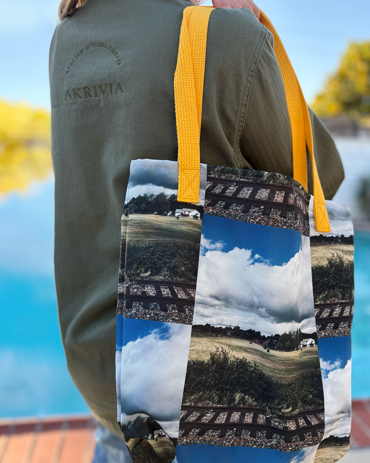 tote-nowhere-fast-lifestyle.png