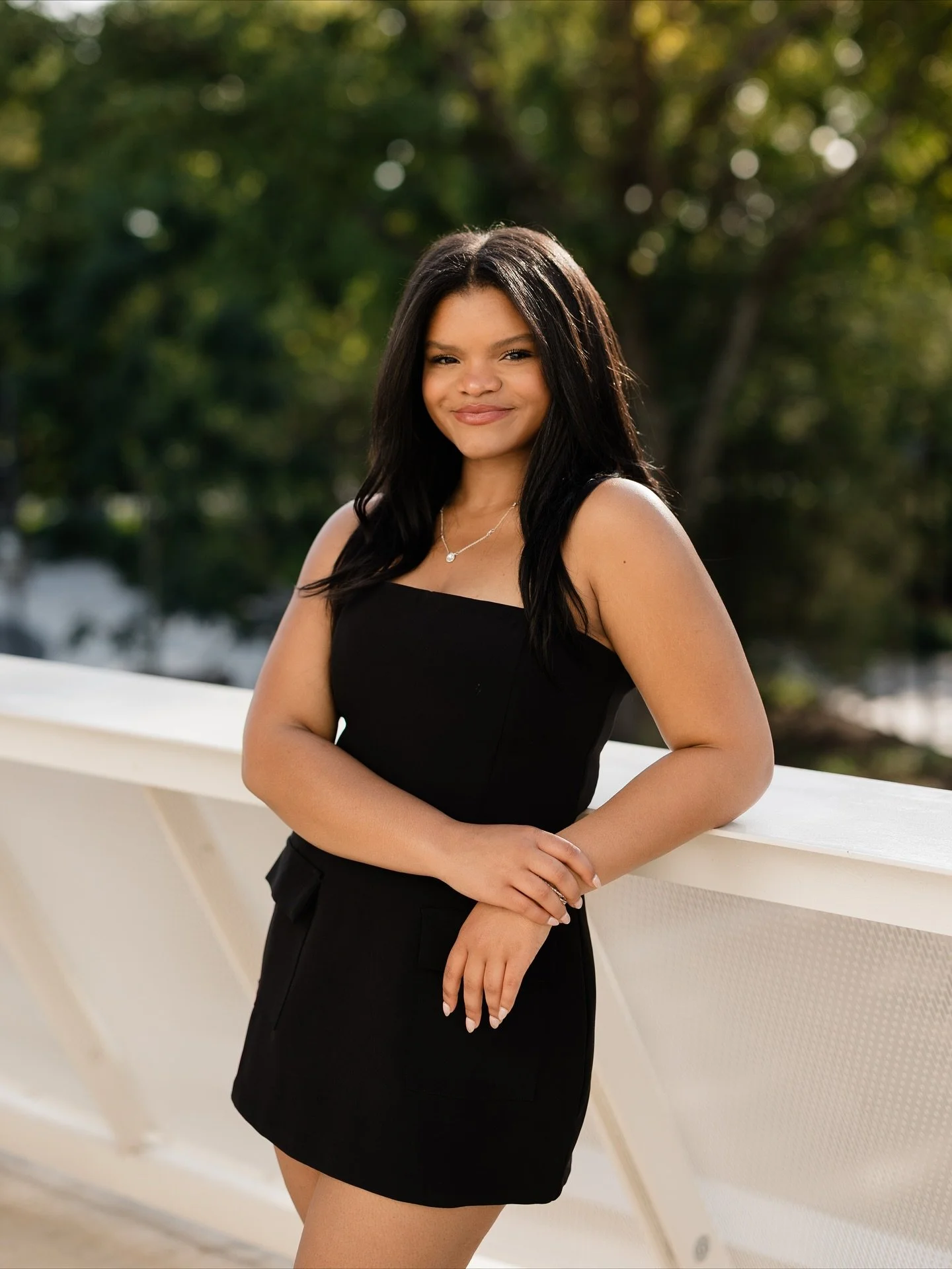 How we feeling this Wednesday? I&rsquo;ve been in an editing hole between being &ldquo;mom&rdquo; and I&rsquo;m still no where near caught up&hellip; 💻🙃😂

#nwaphotographer #bentonvillephotographer #fayettevillephotographer #nwaseniorphotographer #