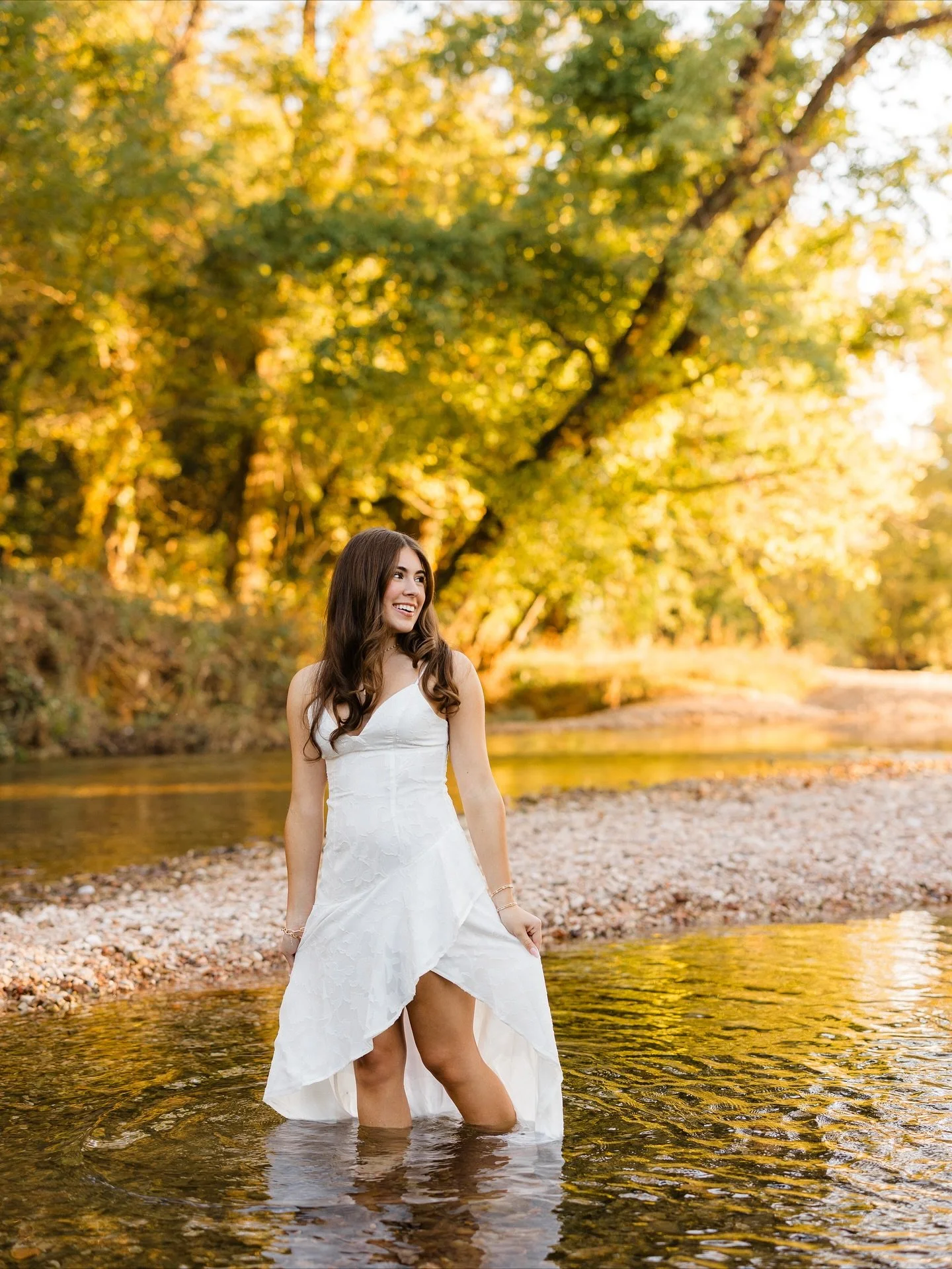 A little creek walk never hurt anyone&hellip; 💛💛💛 

NWA Photographer. NWA Senior Photographer. Bentonville Senior Photographer.